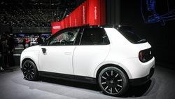 Honda e-Prototype: le foto dal Salone di Ginevra