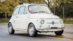 Abarth 695 SS, esemplare originale del 1966 all'asta: scatti
