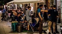 Torino, movida nel sabato sera: tanta gente in giro per la città