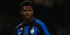 Inter, il Chelsea alza il pressing per Dumfries