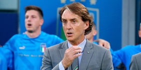 La rivolta dei giovani in fuga fa felice un uomo: Mancini