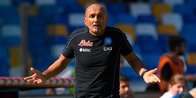 Napoli, quando il nemico è in casa: Spalletti difende gruppo e turnover