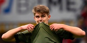 Milan, De Ketelaere resta in caduta libera. E scappa via negli spogliatoi