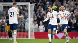 Bentancur doppietta show: il Tottenham di Conte rimonta e batte il Leeds