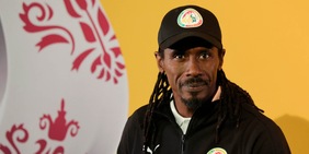 Aliou Cissé, il Simeone d'Africa sfida Van Gaal