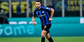 Schuurs, l’Inter si allontana: De Vrij vicino al rinnovo