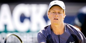 Tennis, ad Halle l'erba di Sinner è più verde