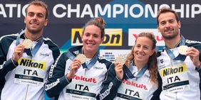 Mondiali nuoto, Paltrinieri e il primo oro: un'Italia mai vista