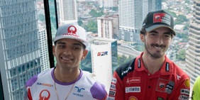 Martin spacca la Ducati, Bagnaia fa il capitano e difende Bastianini