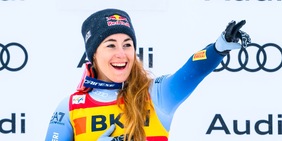 Goggia, regina della velocità: tutte sciano (e pure bene), lei accelera