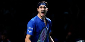 Tutti pazzi per Sonego a Torino: domande e palleggi sul campo