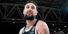 Belinelli, il campione esemplare dà lezione