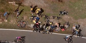 Ciclismo: “Più pericolo che in Formula 1 e in MotoGP”