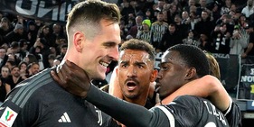 La zampata di Milik vale la finale. Ma questa è sempre una Juve che non va