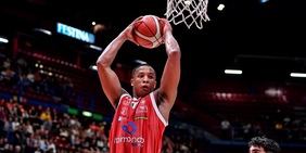 Basket, Milano ritrova Hall per fermare Brescia