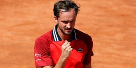 A Roma la terra è... russa Medvedev c’è e convince