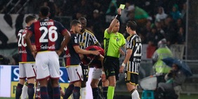 Bologna-Juve, fischia CalVARese: manca solo un giallo a Iling-Junior