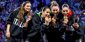 Quell'oro nella Spada che viene da lontano e che è restato sullo stomaco alla Francia