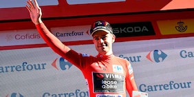 Vuelta, Van Aert veste rosso ma senza la vittoria: "Sono in forma e ci riproverò"