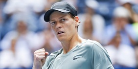 Lo smash di Sinner che fulmina Kyrgios