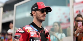 Bagnaia nero di rabbia: "Colpa della gomma. Bastianini? L'anno scorso..."