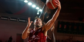 Trapani da grande, Petrucelli trascina e Varese subisce ancora