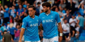 Kvara ko, guai Napoli: fino a quando resterà fuori. E ora è il mese di Raspadori