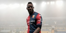Genoa, i tifosi invocano Balotelli per la sfida salvezza col Parma. E Vieira?