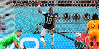 Olanda-Ecuador 1-1: Gakpo non basta a Van Gaal. Valencia, gol e infortunio