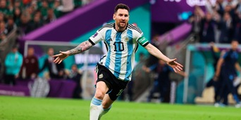 Argentina-Messico 2-0, Messi trascinatore: gol e assist per Fernandez
