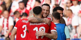 Piatek non basta alla Polonia di Szczesny: tris Austria, in gol Arnautovic