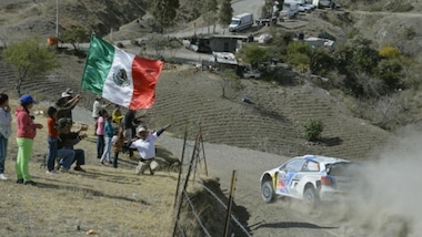 Rally del Messico, Ogier domina