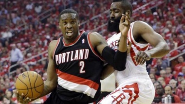 Harden rilancia Houston, Johnson piega Toronto