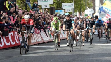 Giro d'Italia, Kittel fermato dalla febbre