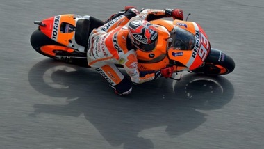 MotoGp, Marquez in testa nelle Fp3, Rossi è 6°