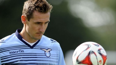 Lazio, col MIlan out Ledesma. In attacco ritorna Klose