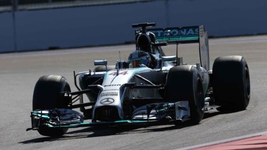 F1, Hamilton vola verso la pole