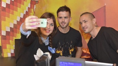 Pjanic e Nainggolan commessi nel negozio Roma