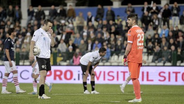 Pro Vercelli, Marchi crack: frattura avambraccio