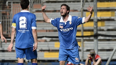 Como, il difensore Sbardella ha rinnovato per altre due stagioni