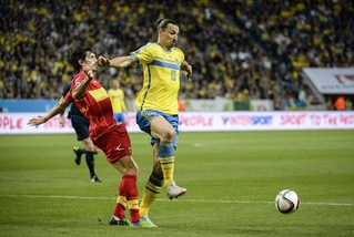 Ibra stende il Montenegro. Morata titolare con la Spagna