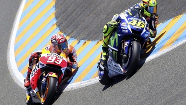 MotoGp, Yamaha contro Honda: «Calcio di Rossi non è stato provato»