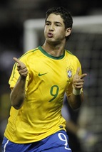 Calciomercato, dall'Inghilterra: «Pato andrà al Liverpool»