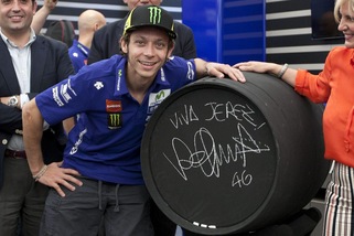 Tanti auguri, Valentino – MANDATE UN MESSAGGIO AL “DOTTORE”