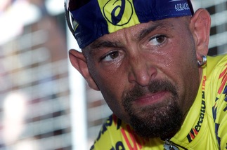 Caso Pantani, clamorosa rivelazione: «Fu la Camorra a fargli perdere il Giro»