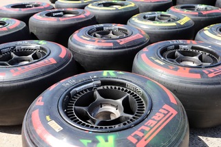 F1, Pirelli annuncia pneumatici per Sochi