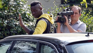 Balotelli: una vita al massimo. Anche in macchina