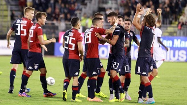Cagliari, avvio super. Poker al Crotone