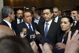 Calciomercato Milan, vertice Berlusconi-Bee ad Arcore: «La trattativa prosegue»