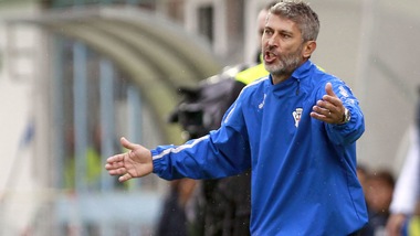 Pro Vercelli, Scazzola appeso a un filo